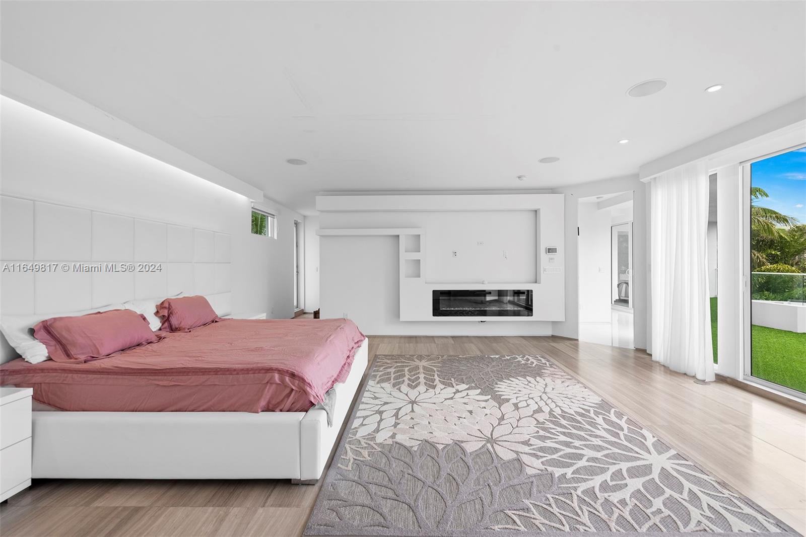 480 Ocean Blvd Golden Beach, FL 33160