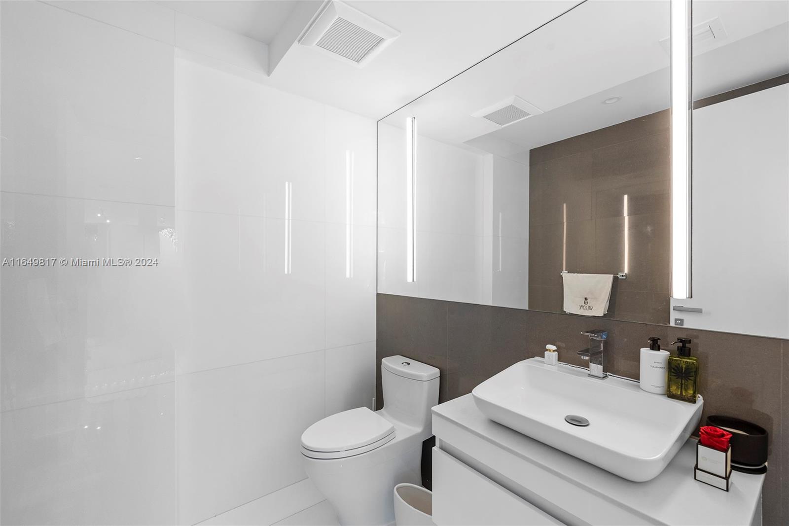 480 Ocean Blvd Golden Beach, FL 33160