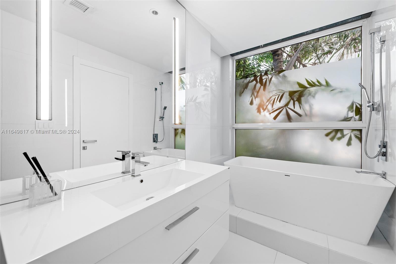 480 Ocean Blvd Golden Beach, FL 33160