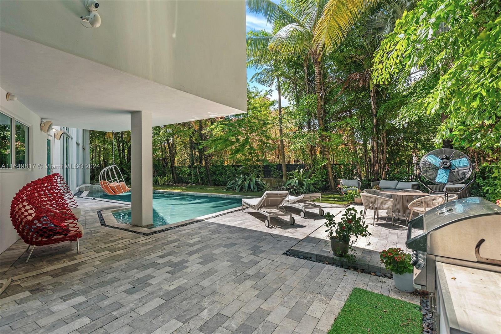 480 Ocean Blvd Golden Beach, FL 33160