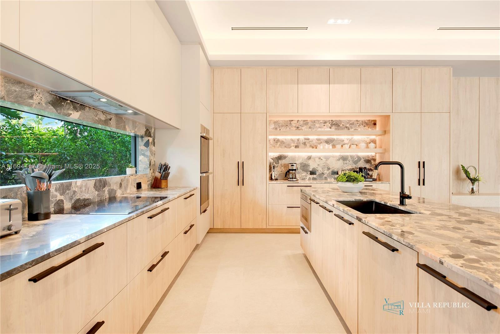 1200 NE 87th St Miami, FL 33138