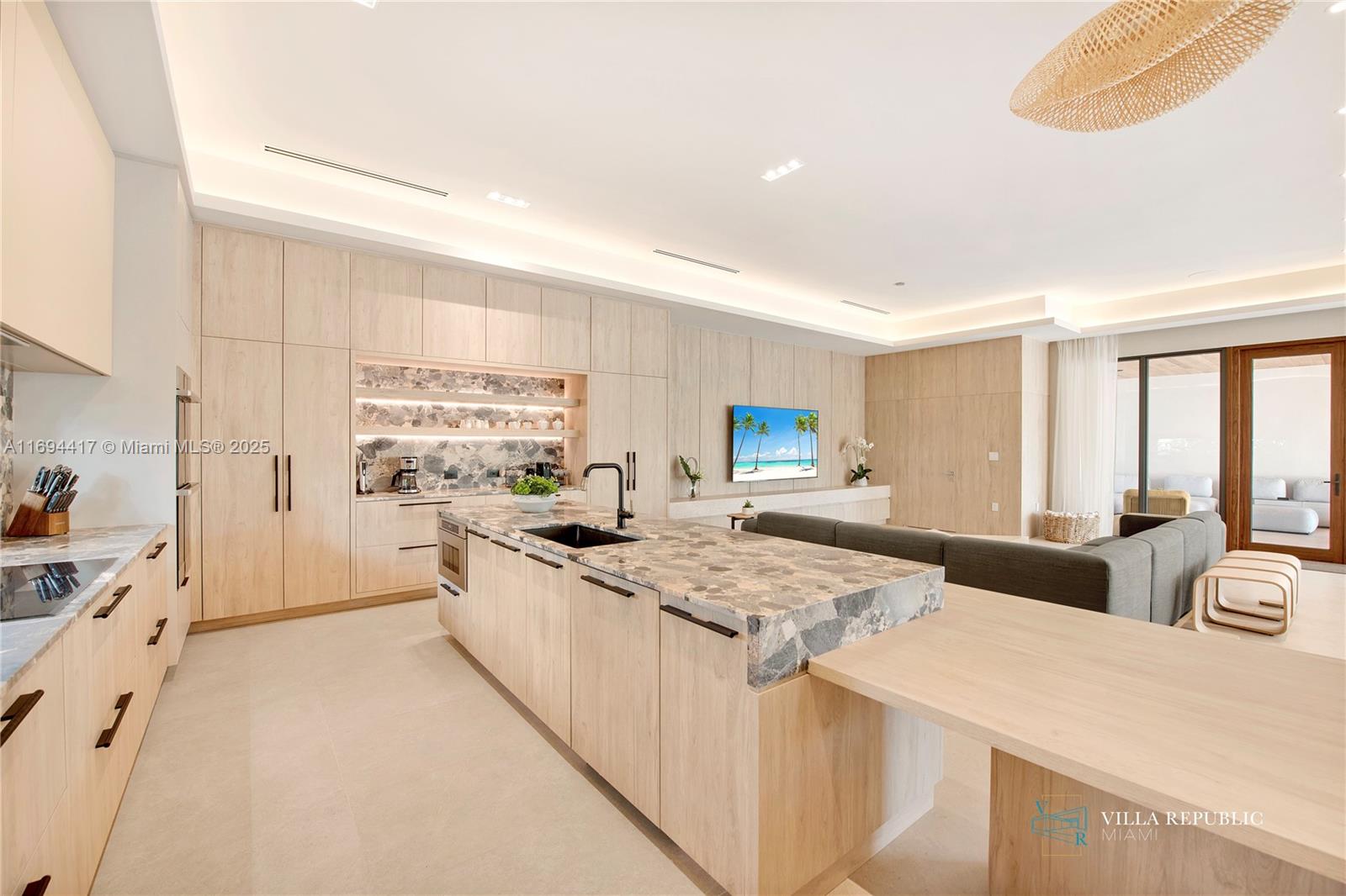 1200 NE 87th St Miami, FL 33138