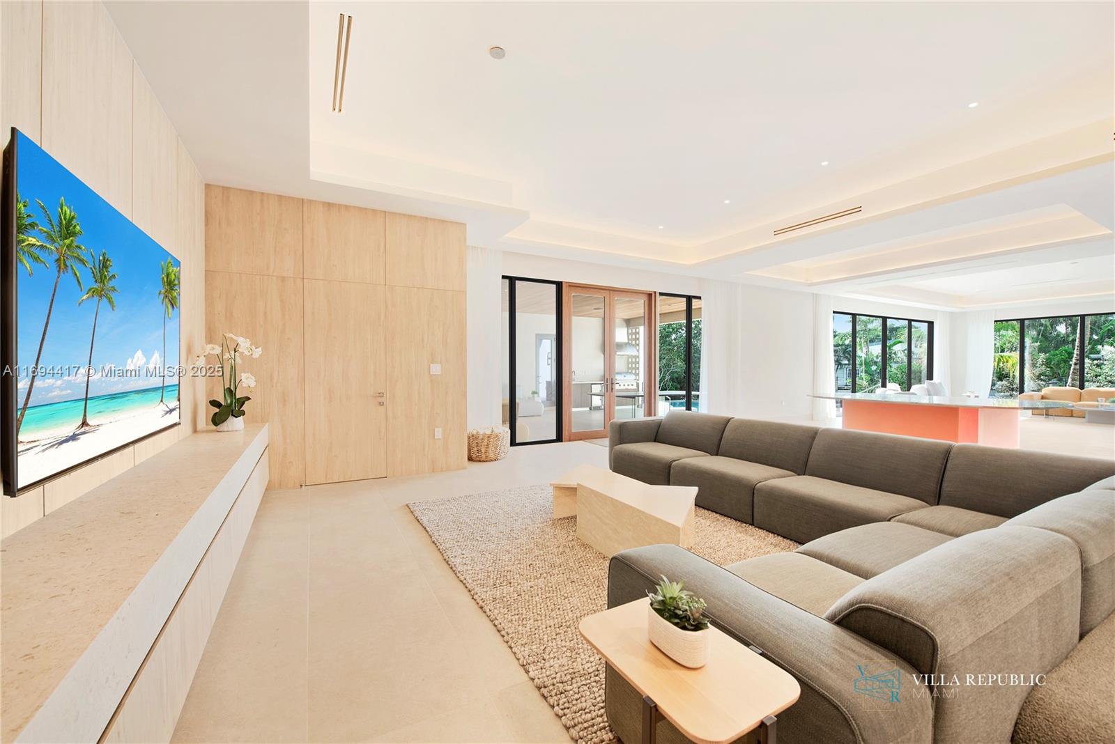 1200 NE 87th St Miami, FL 33138