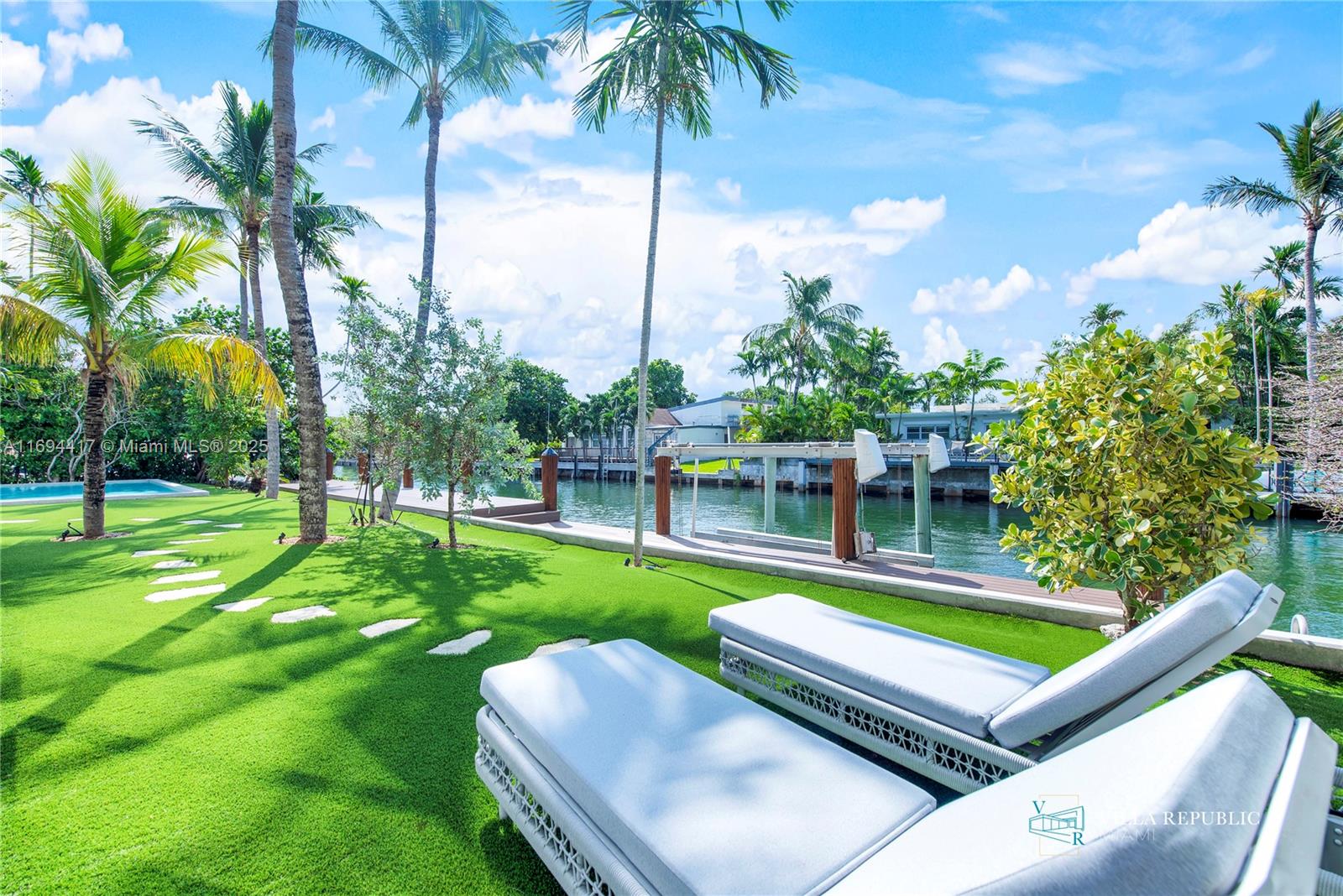 1200 NE 87th St Miami, FL 33138