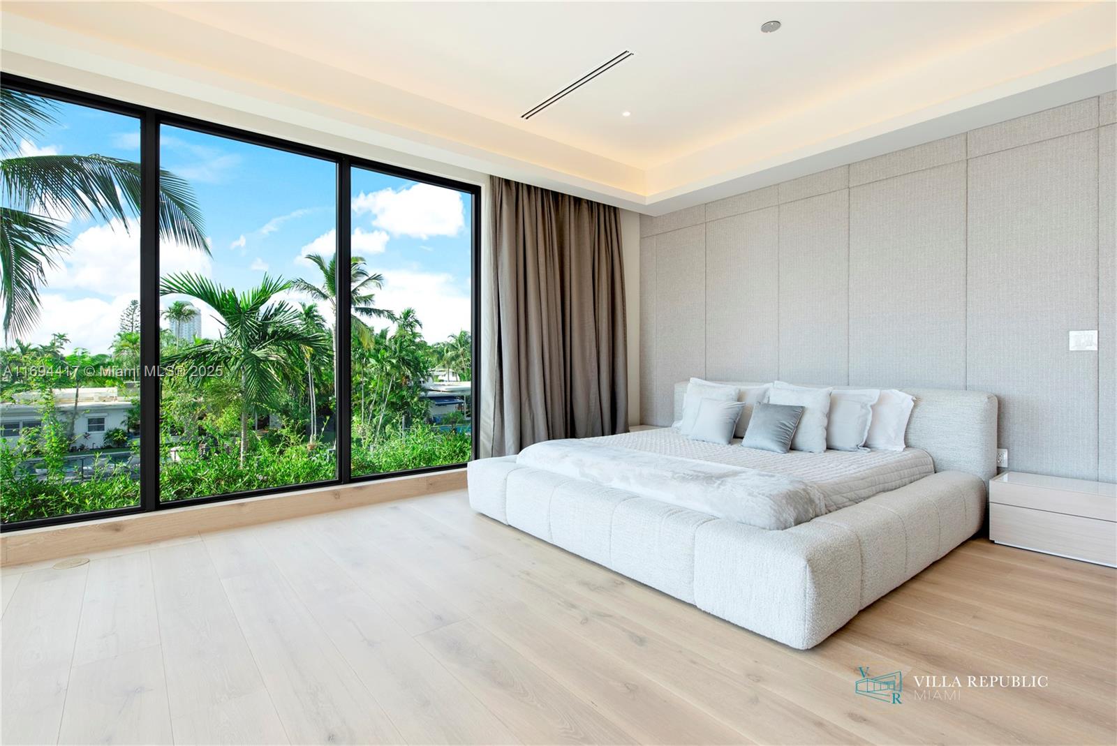 1200 NE 87th St Miami, FL 33138