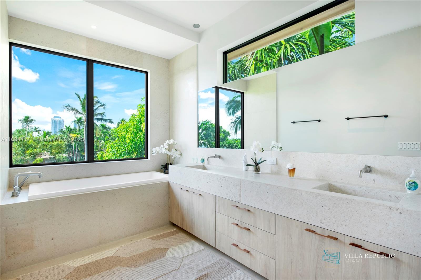 1200 NE 87th St Miami, FL 33138