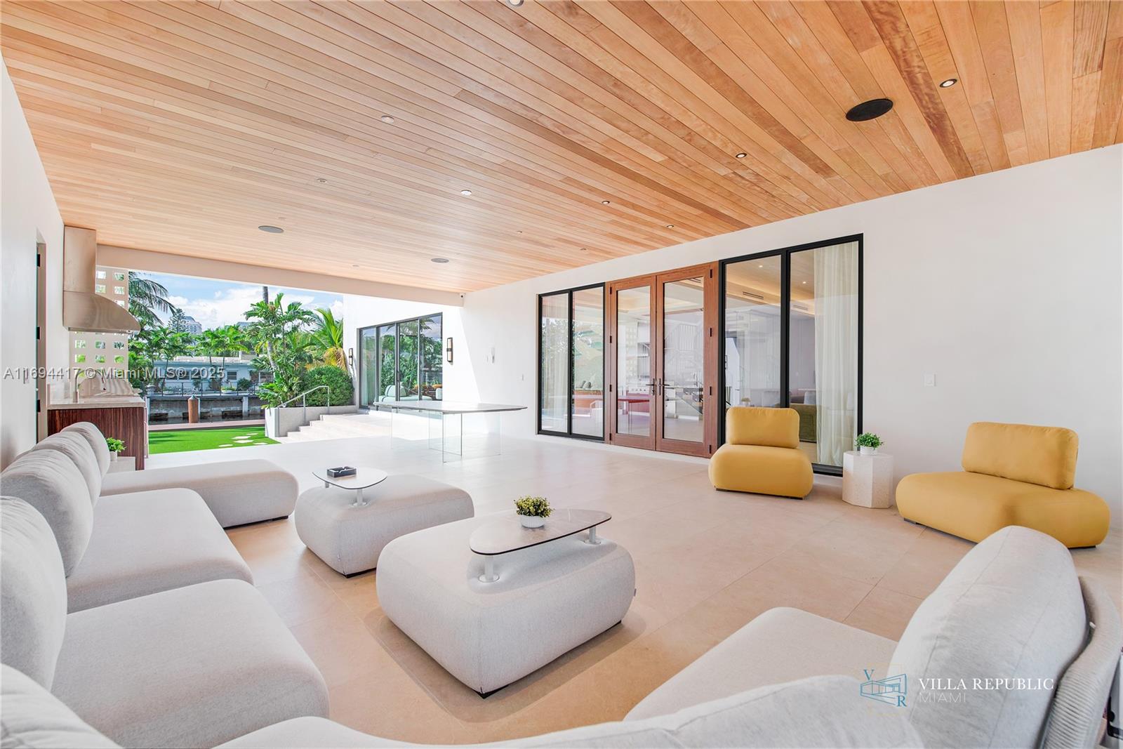 1200 NE 87th St Miami, FL 33138