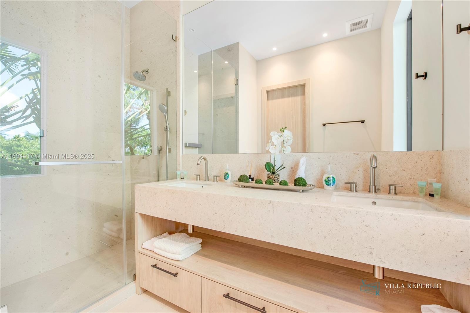 1200 NE 87th St Miami, FL 33138