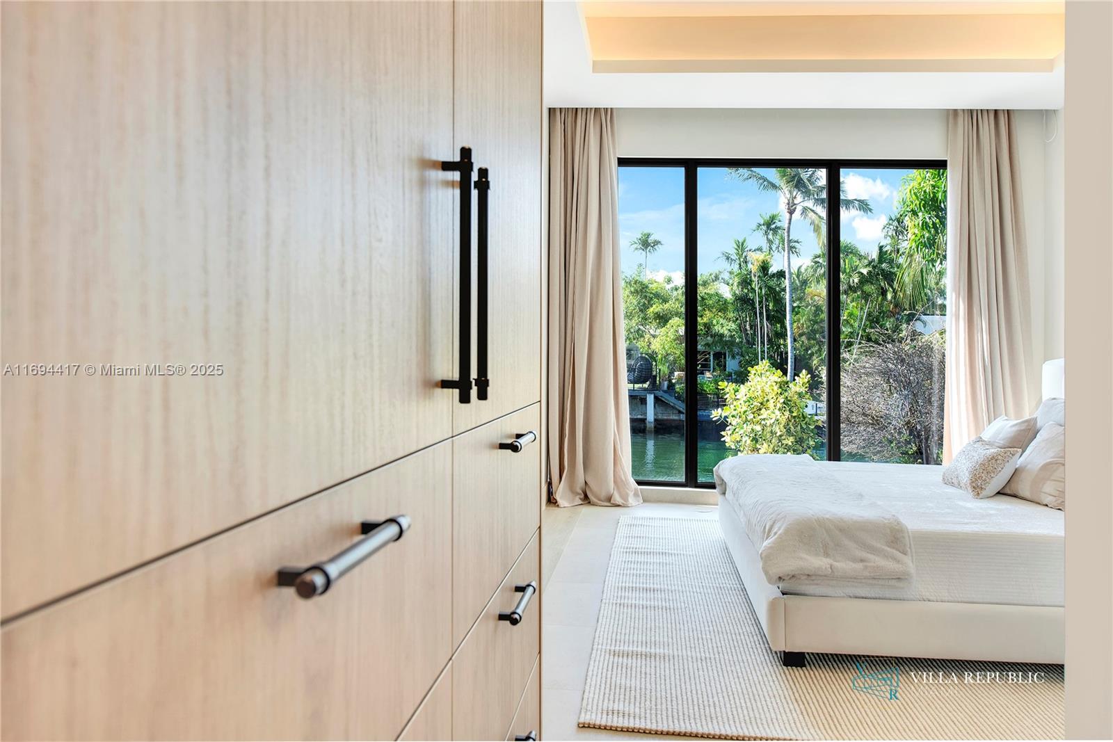 1200 NE 87th St Miami, FL 33138