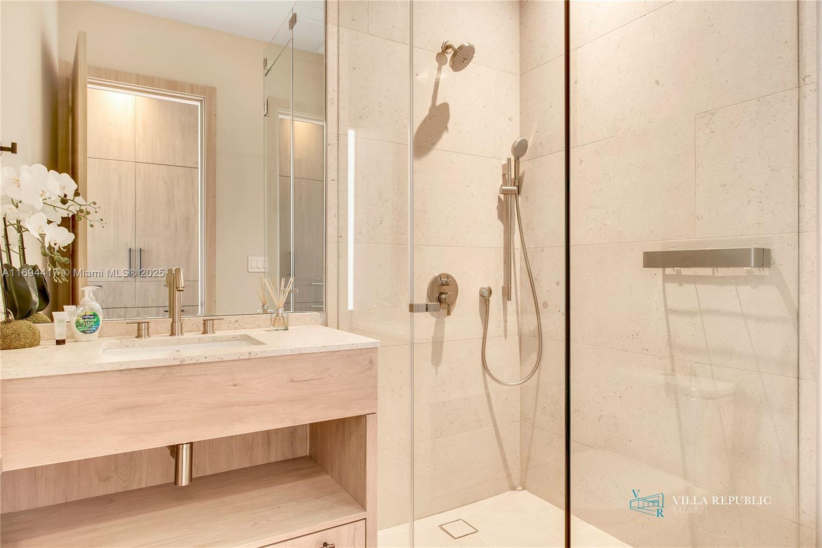 1200 NE 87th St Miami, FL 33138