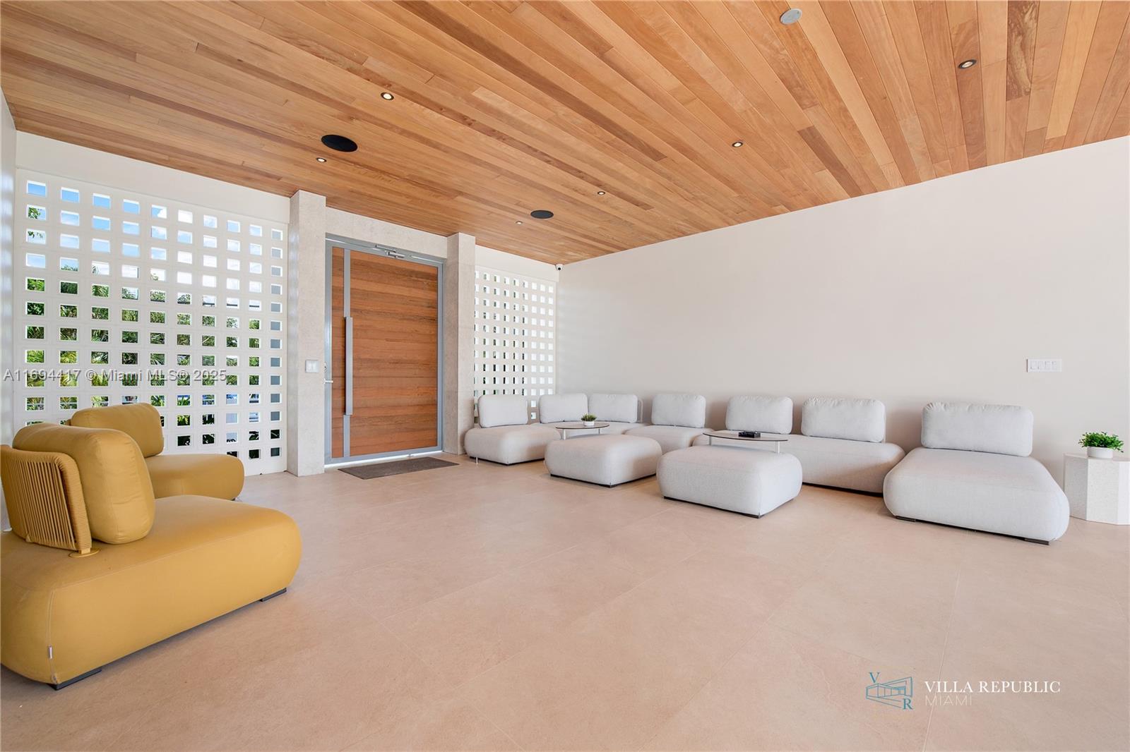 1200 NE 87th St Miami, FL 33138