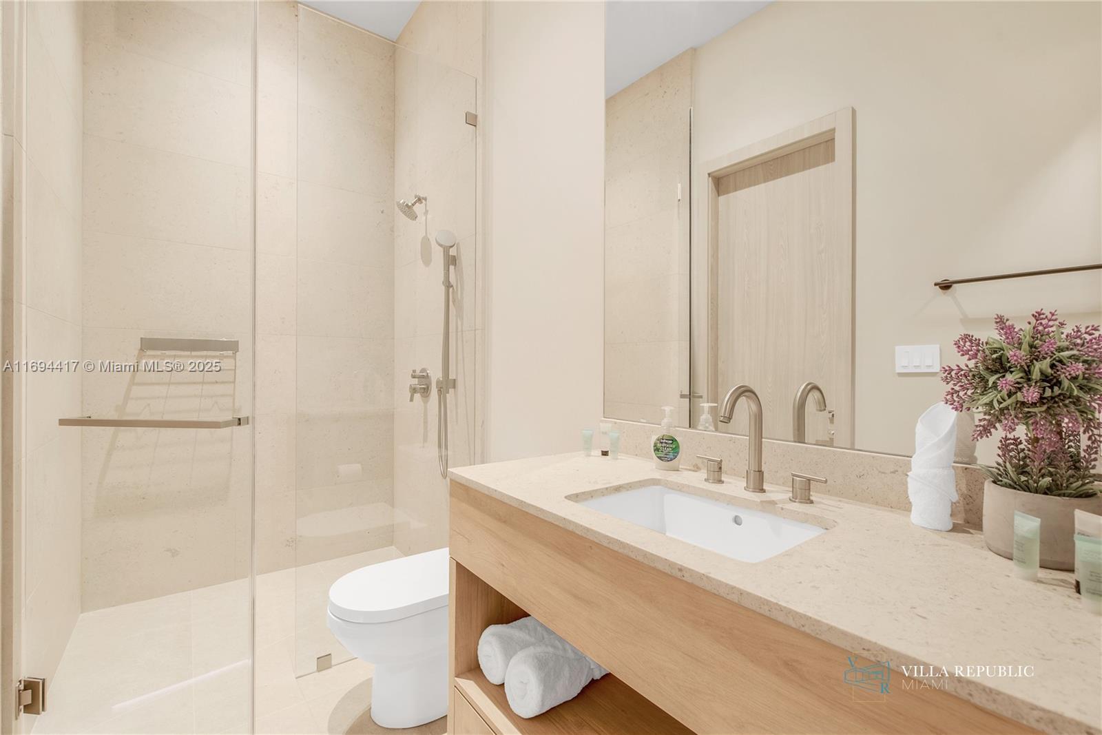 1200 NE 87th St Miami, FL 33138