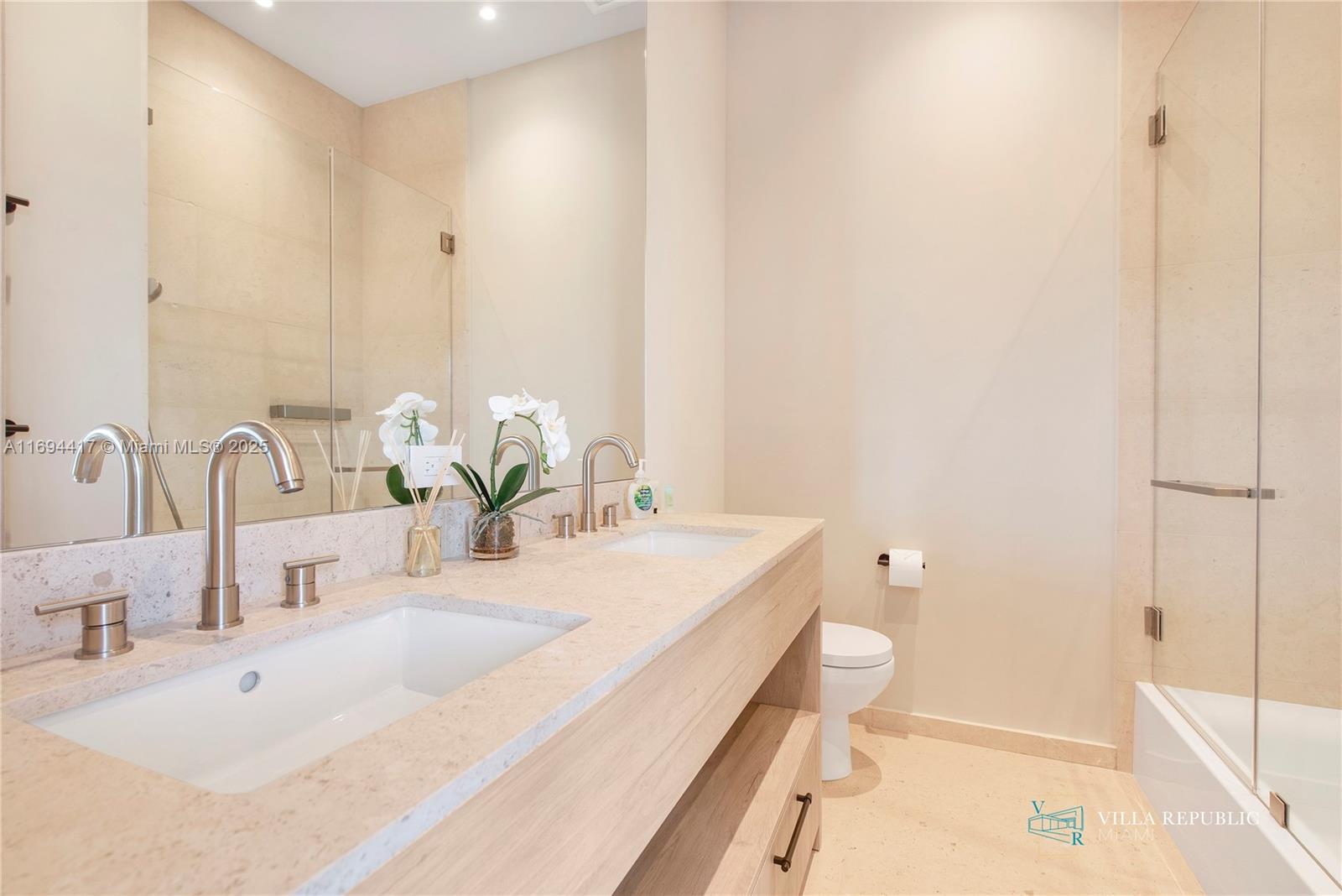 1200 NE 87th St Miami, FL 33138