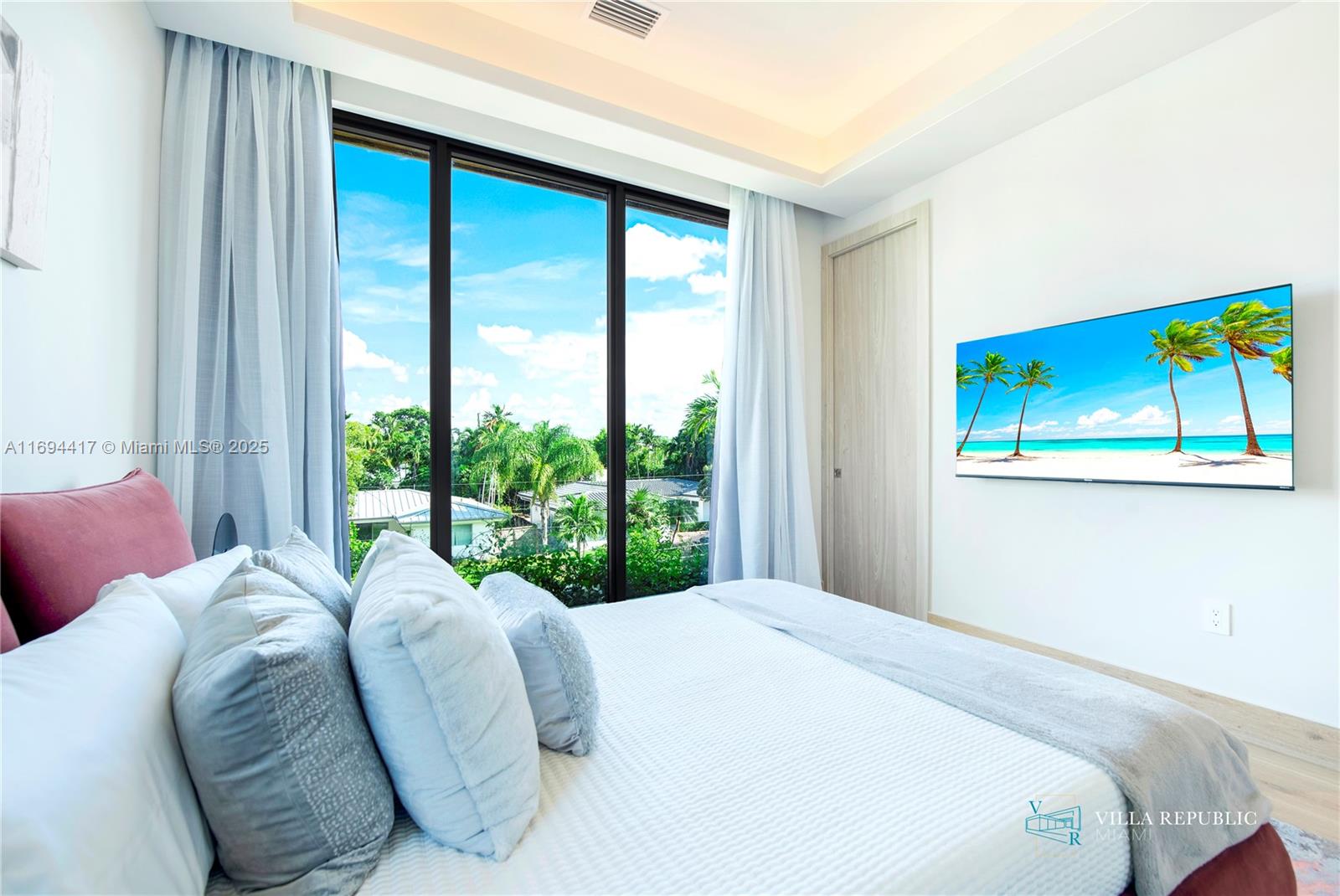 1200 NE 87th St Miami, FL 33138