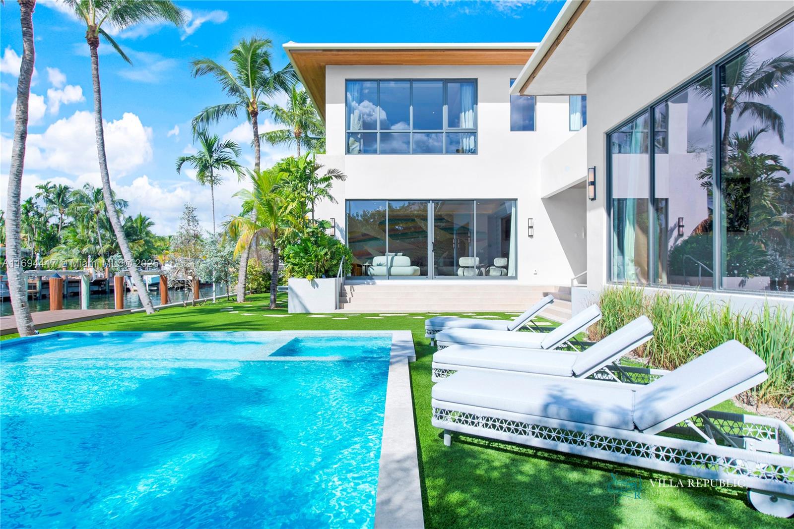 1200 NE 87th St Miami, FL 33138