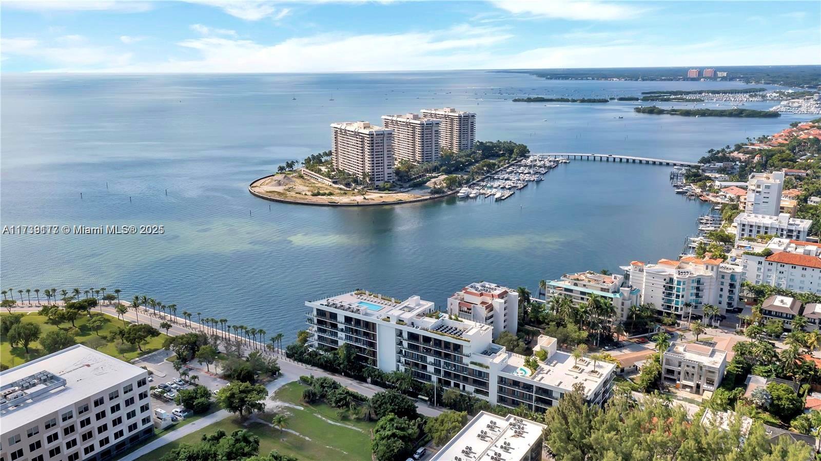 image The Fairchild Condo35