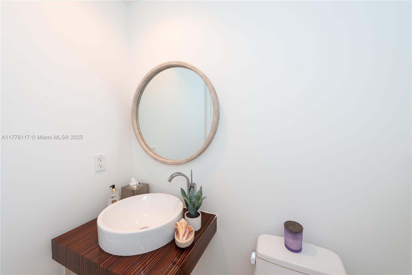 2711 S Ocean Dr #3202 Hollywood, FL 33019