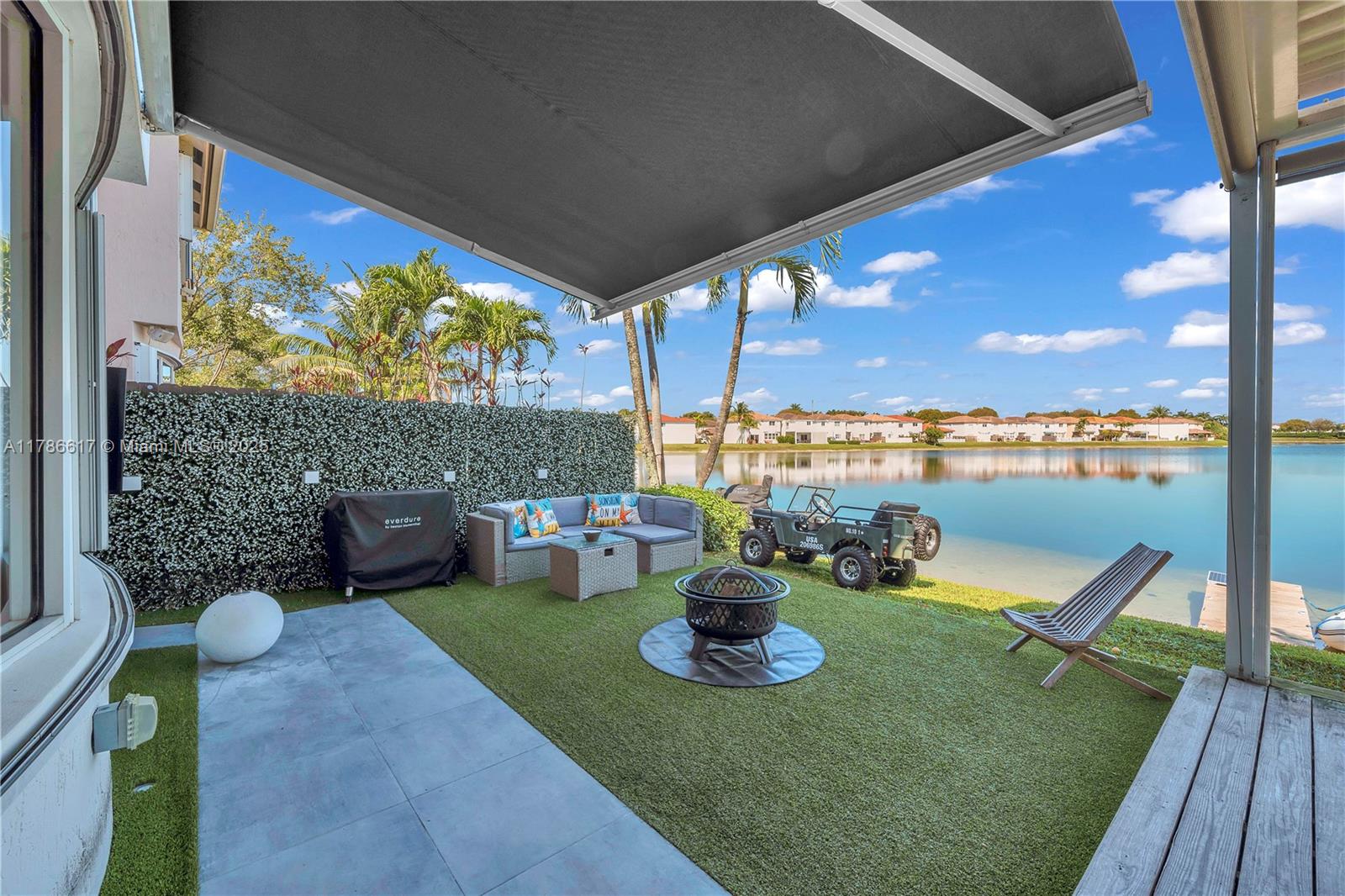 6694 NW 107th Pl Doral, FL 33178