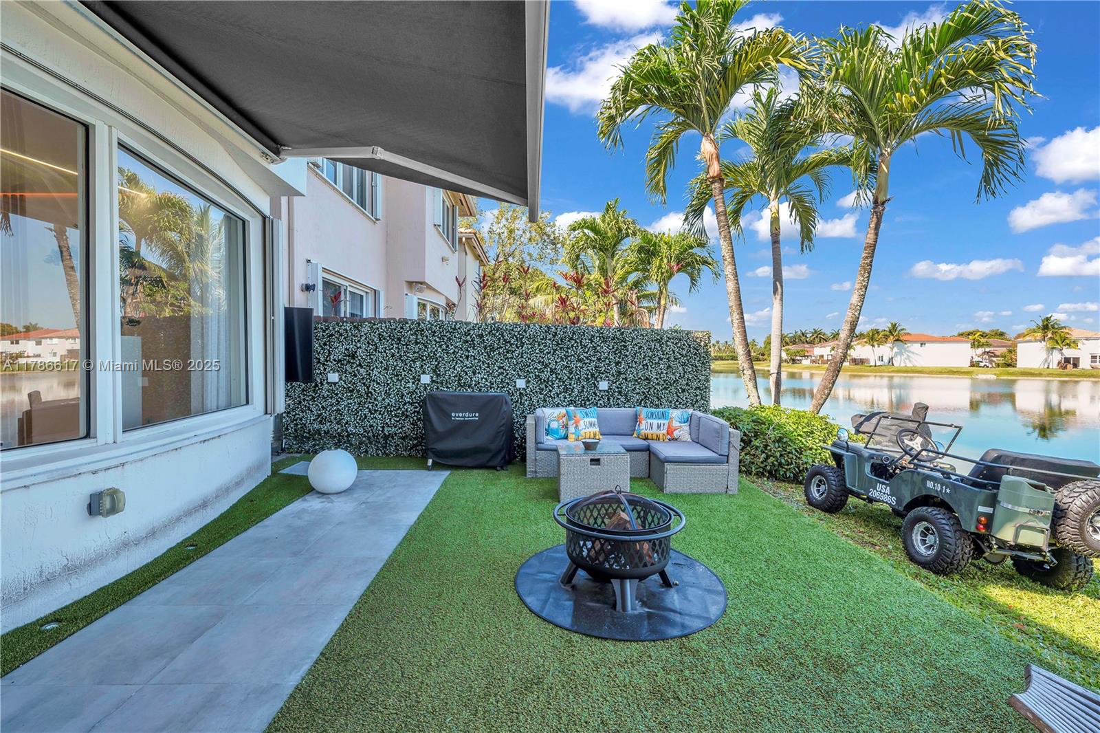 6694 NW 107th Pl Doral, FL 33178