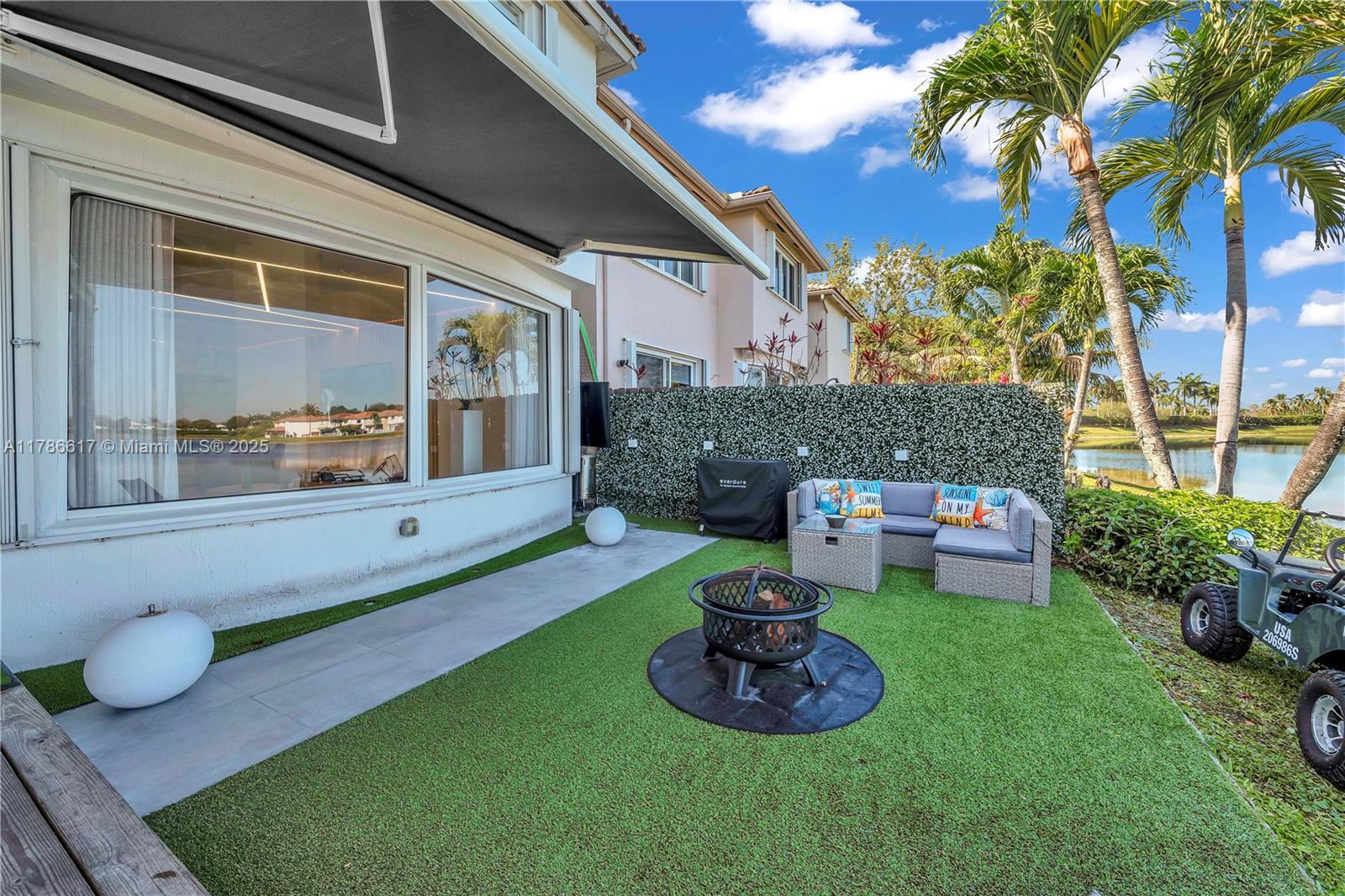 6694 NW 107th Pl Doral, FL 33178