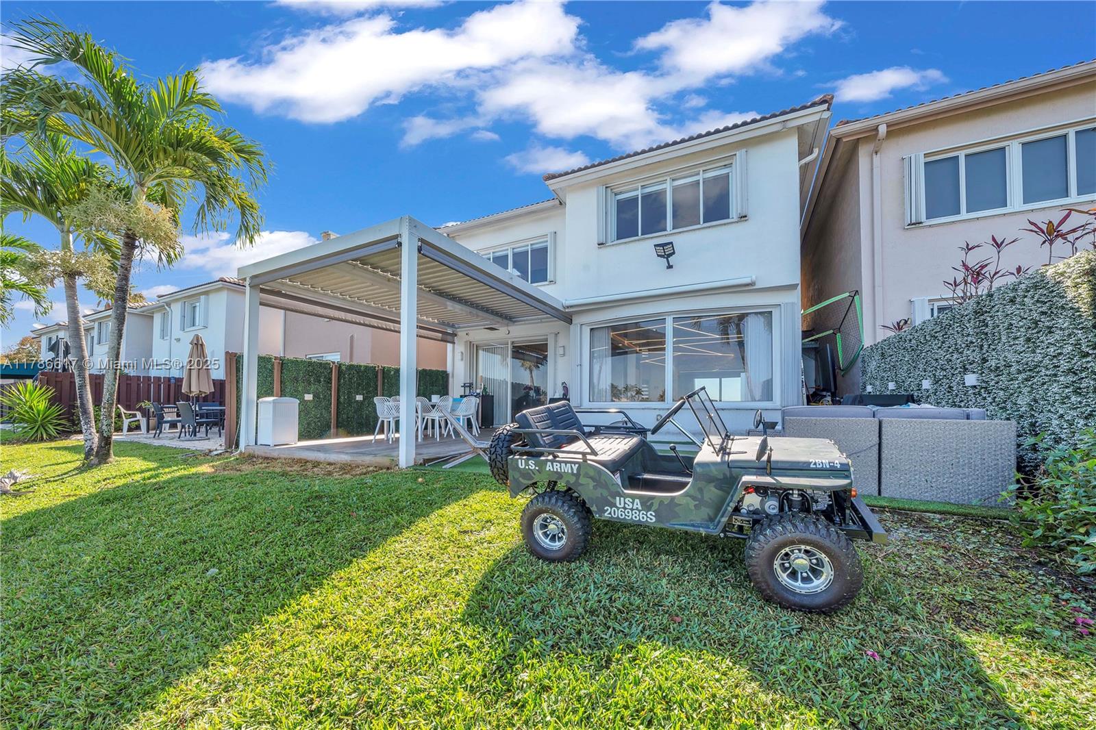 6694 NW 107th Pl Doral, FL 33178