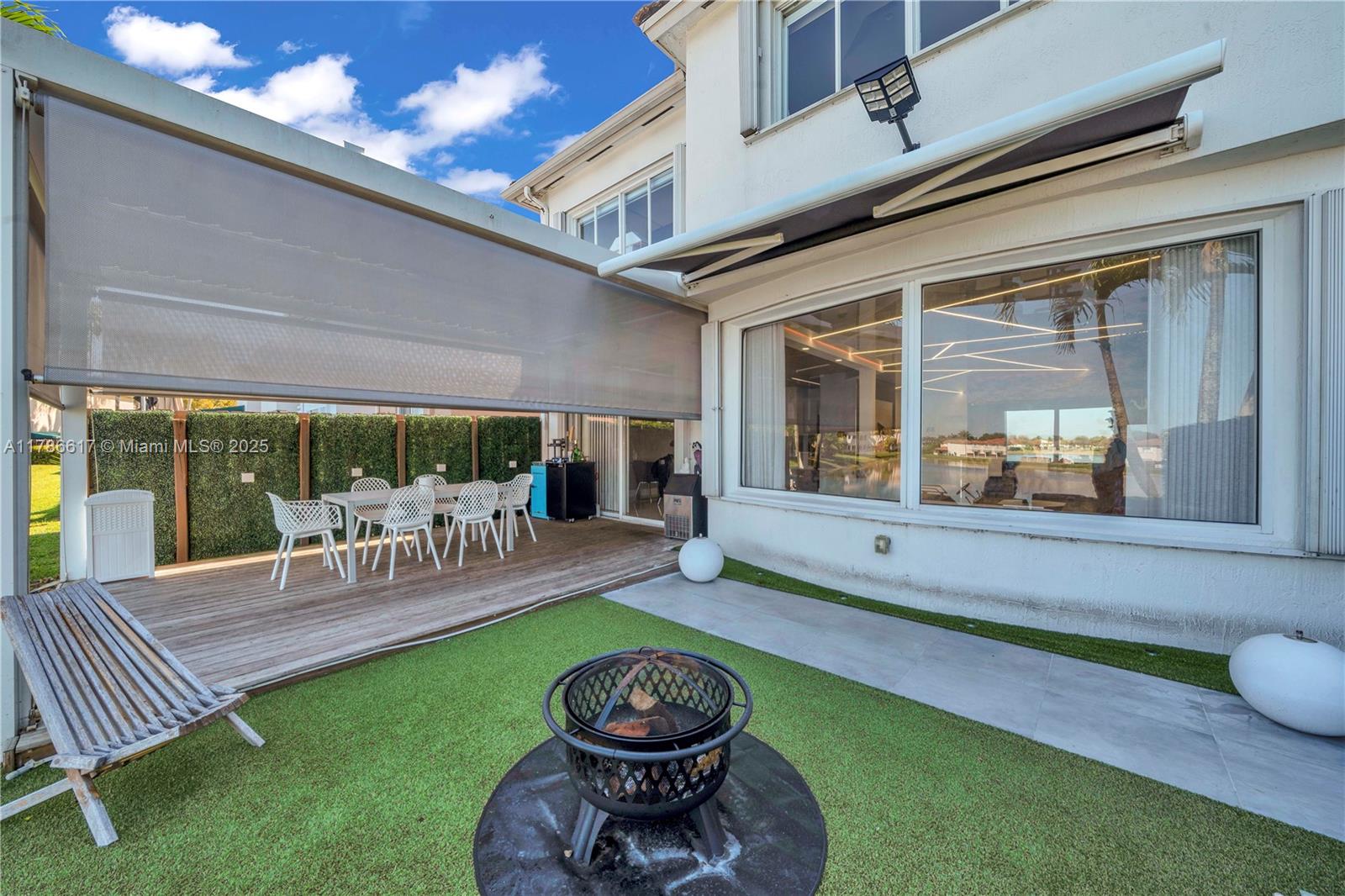 6694 NW 107th Pl Doral, FL 33178