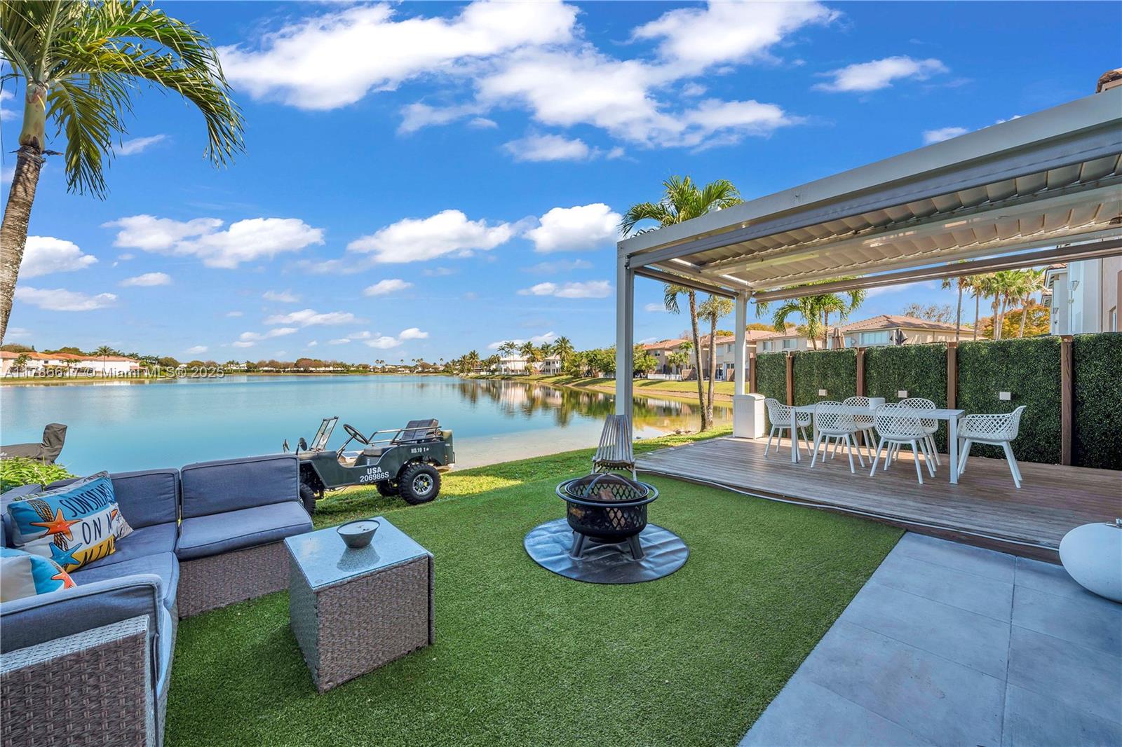 6694 NW 107th Pl Doral, FL 33178