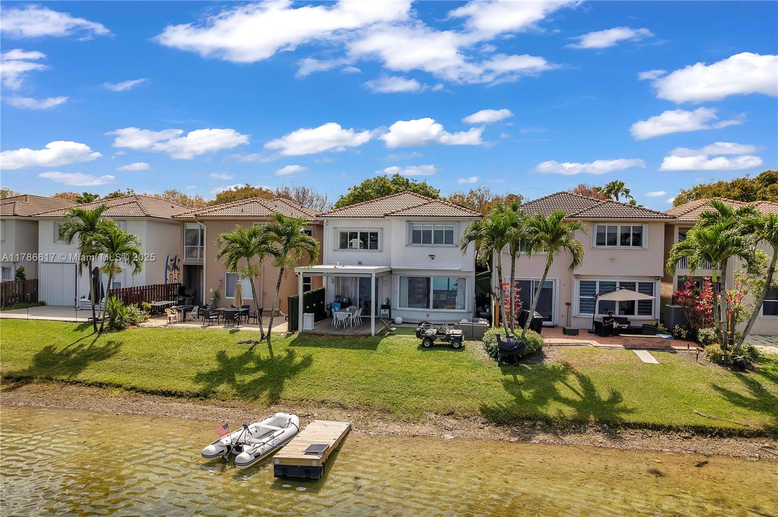 6694 NW 107th Pl Doral, FL 33178