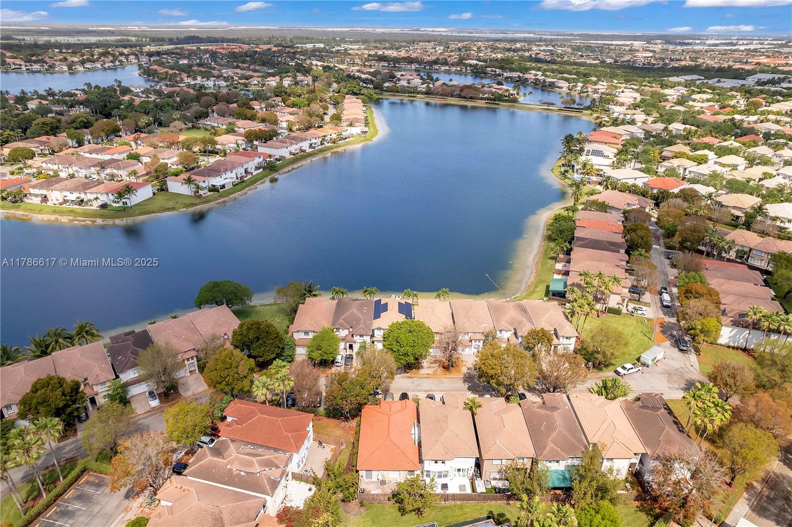 6694 NW 107th Pl Doral, FL 33178