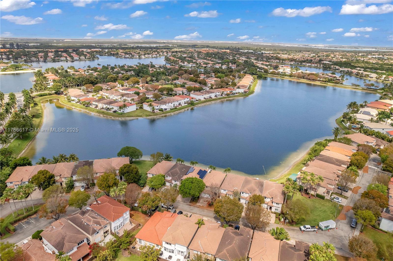 6694 NW 107th Pl Doral, FL 33178