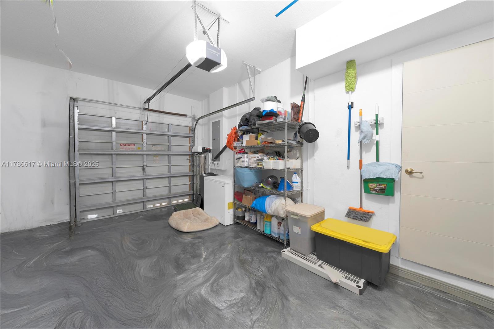 6694 NW 107th Pl Doral, FL 33178