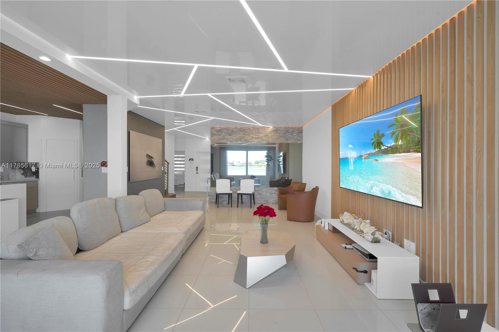 6694 NW 107th Pl Doral, FL 33178