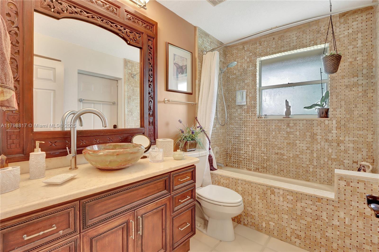 95 E Westwood Cir E West Palm Beach, FL 33411