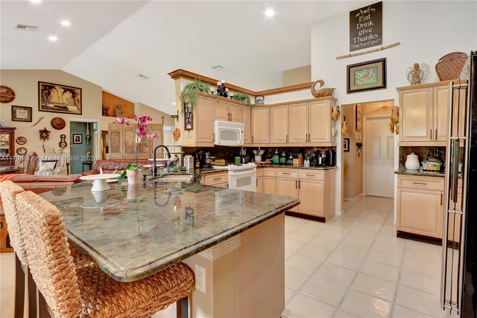 95 E Westwood Cir E West Palm Beach, FL 33411