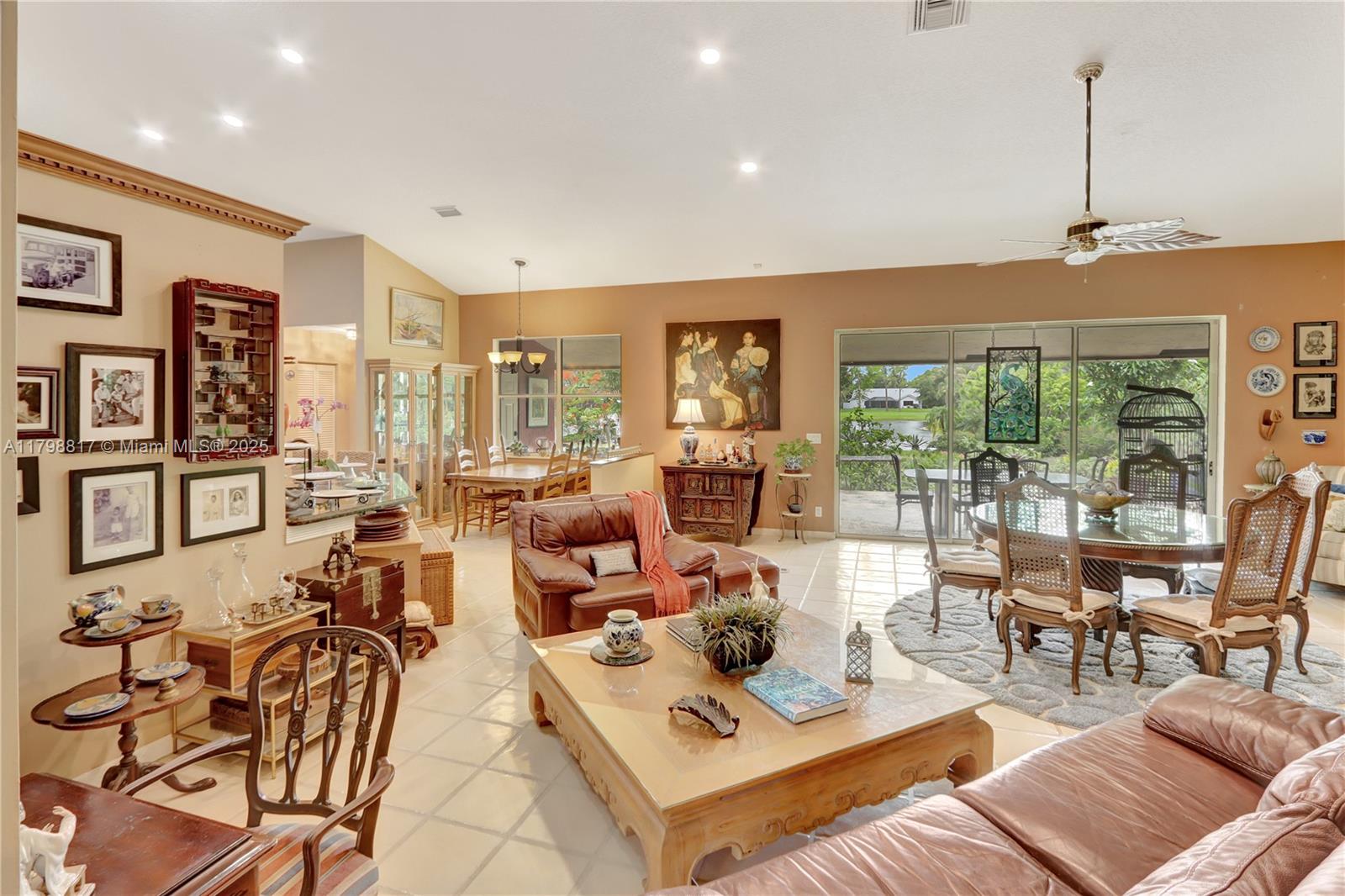 95 E Westwood Cir E West Palm Beach, FL 33411