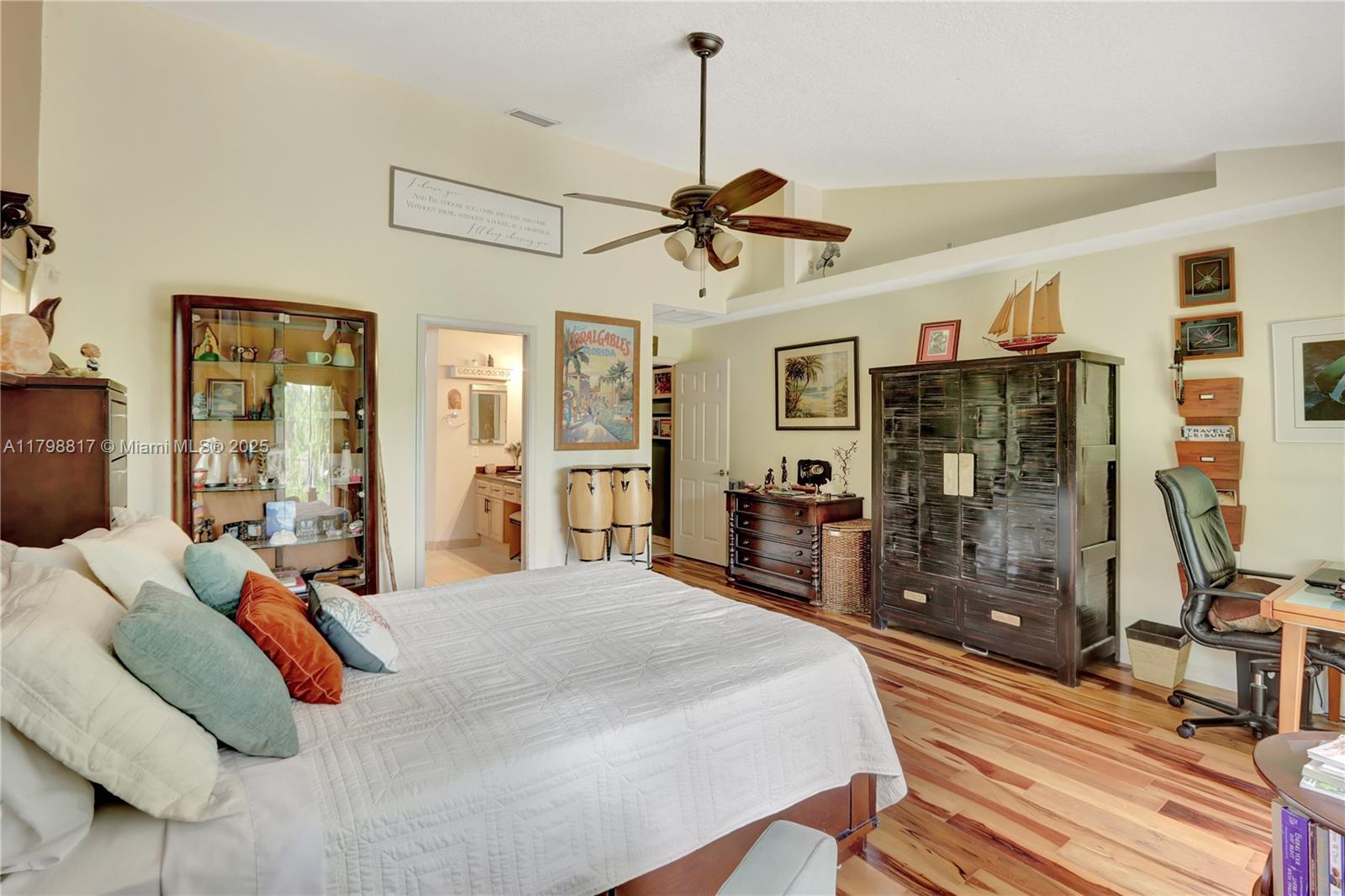 95 E Westwood Cir E West Palm Beach, FL 33411