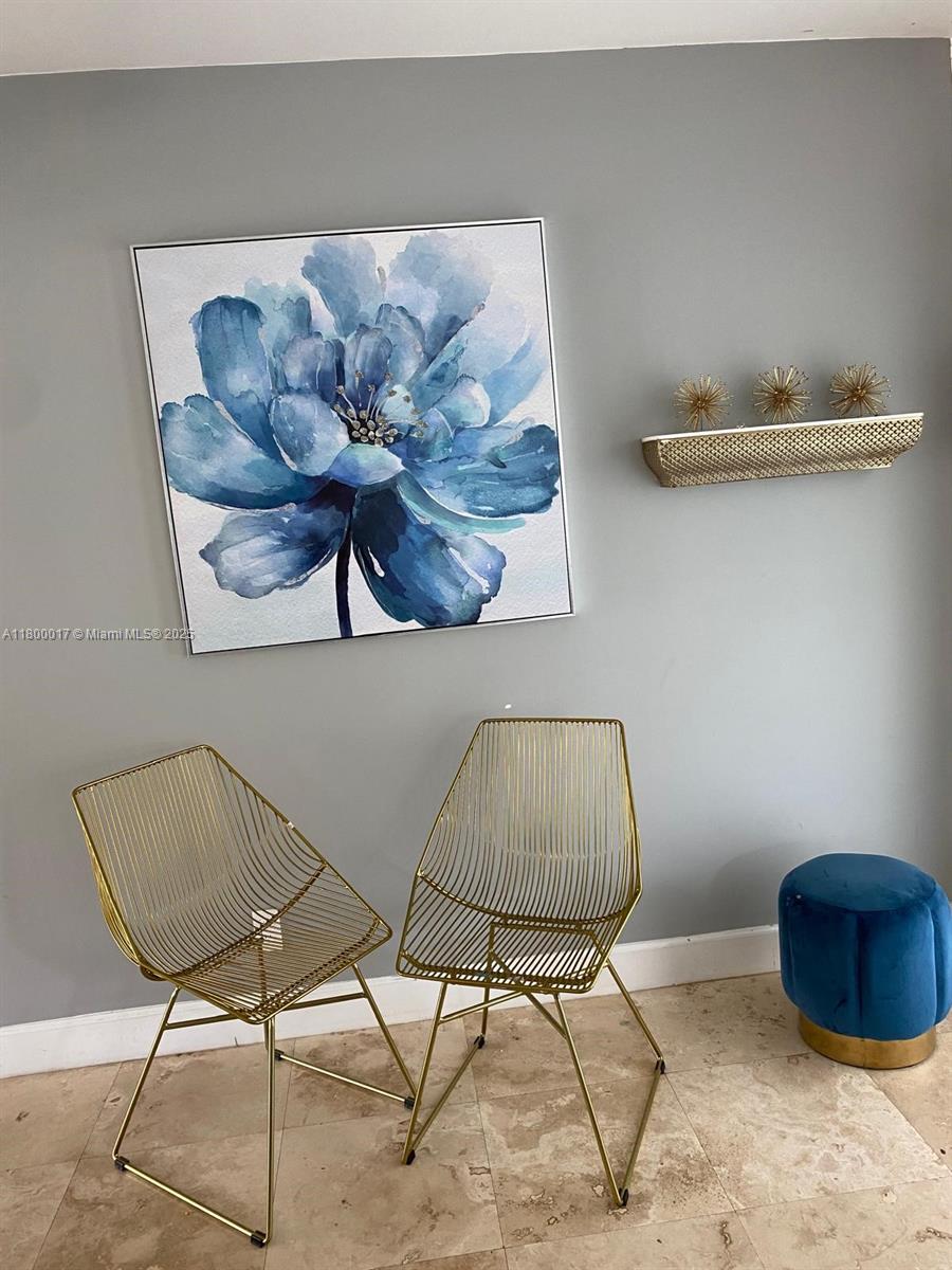 1103 Washington St Hollywood, FL 33019