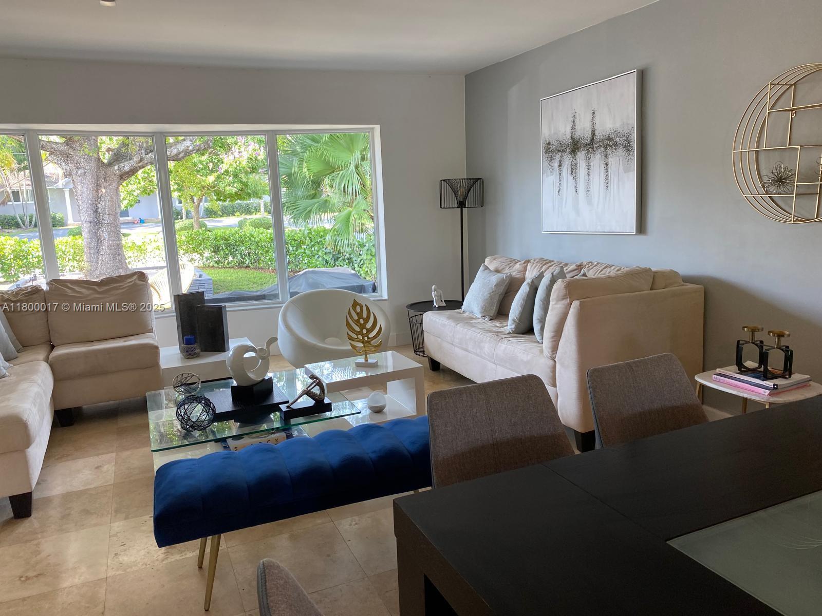 1103 Washington St Hollywood, FL 33019