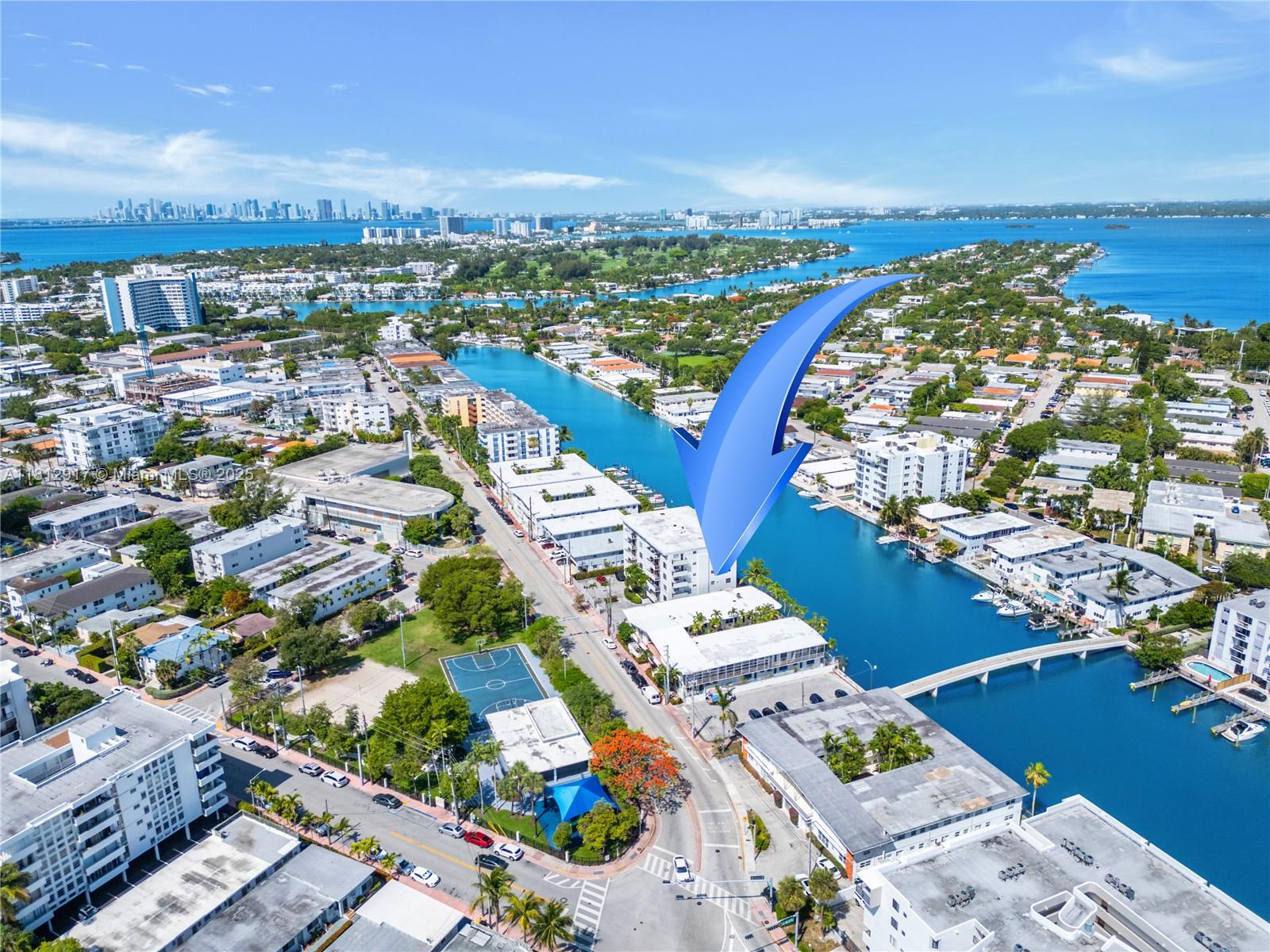 8040 Tatum Waterway Dr #12,Miami Beach, FL 33141