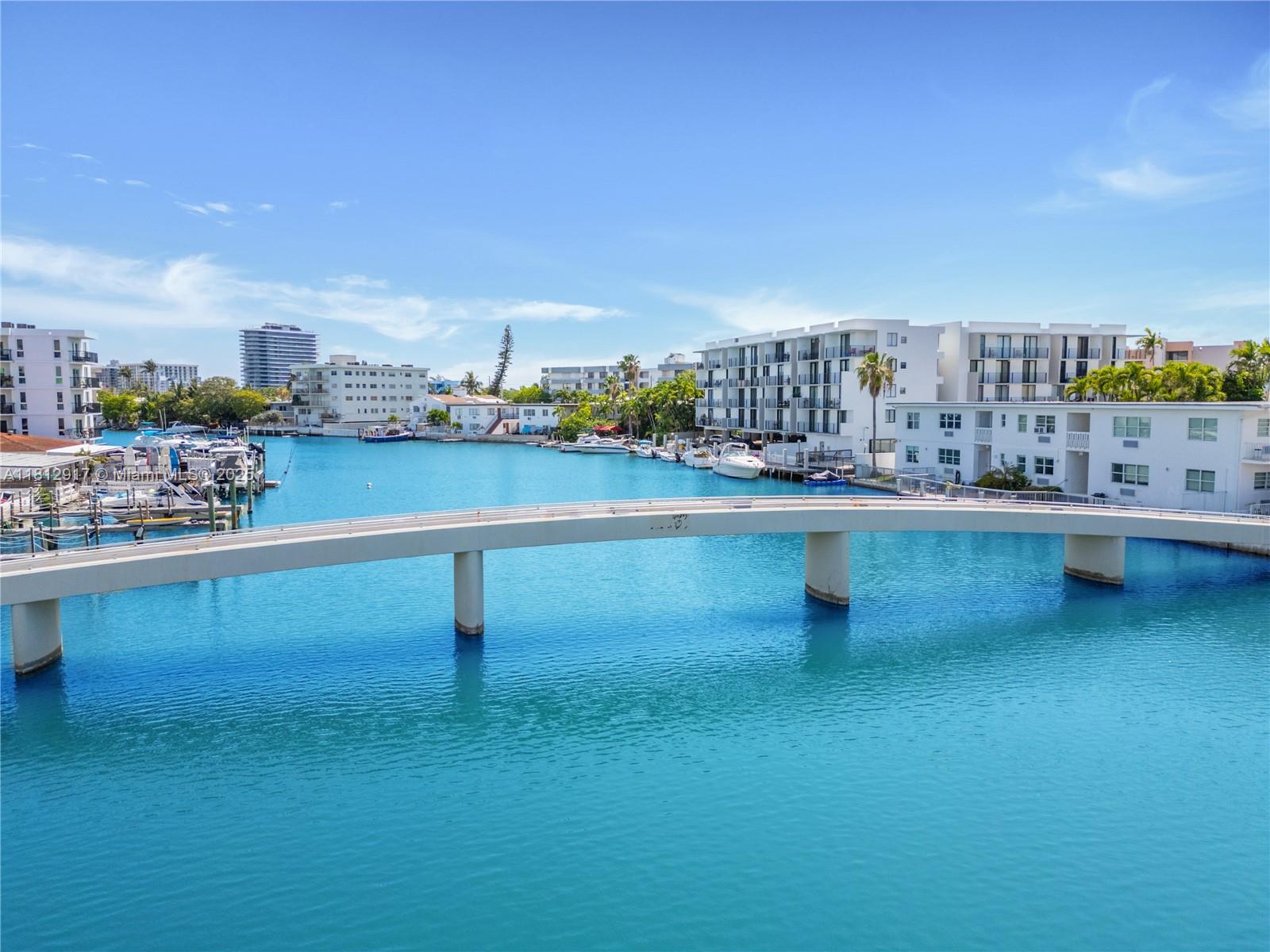 8040 Tatum Waterway Dr #12,Miami Beach, FL 33141