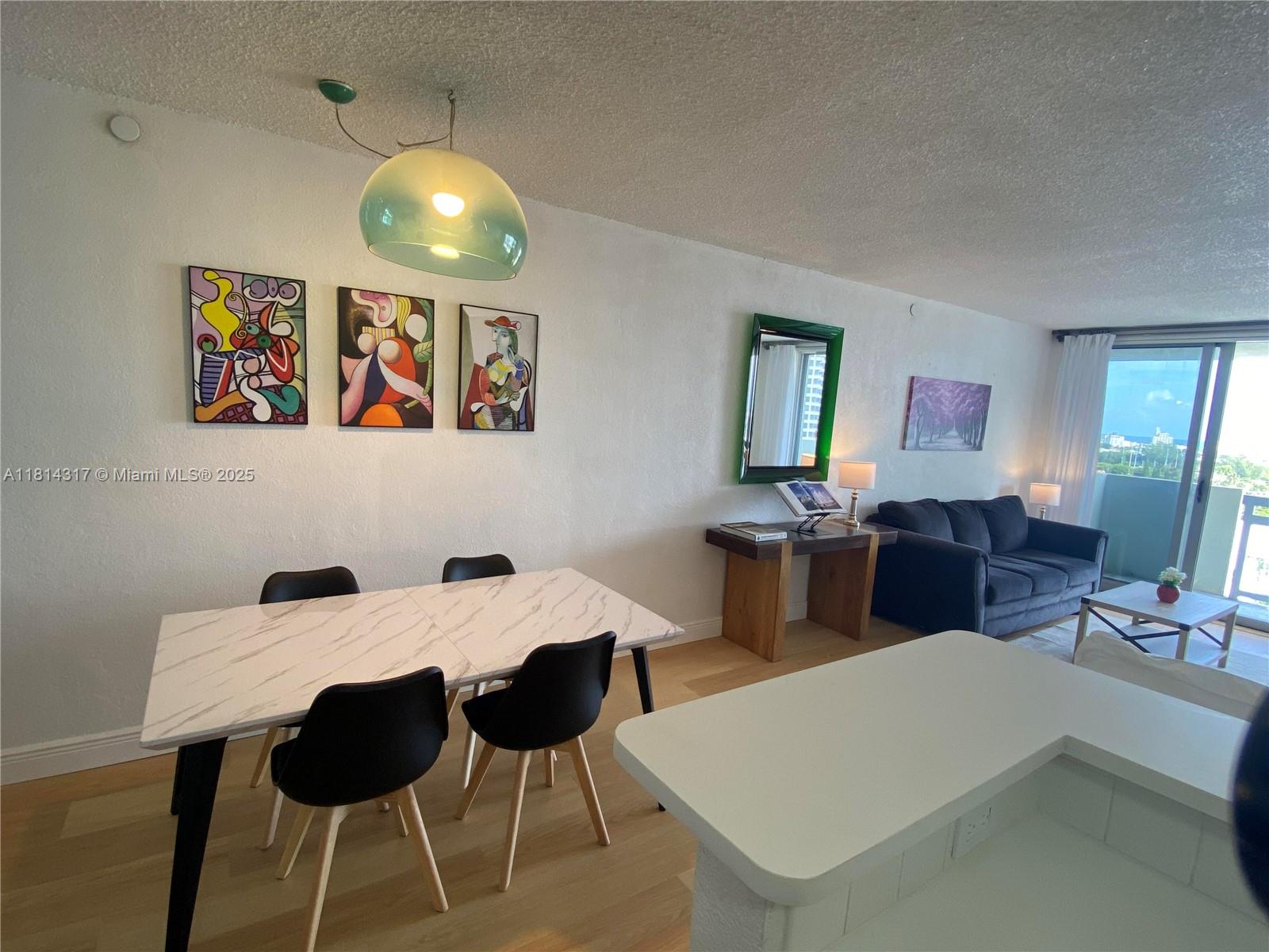 image Flamingo South Beach32