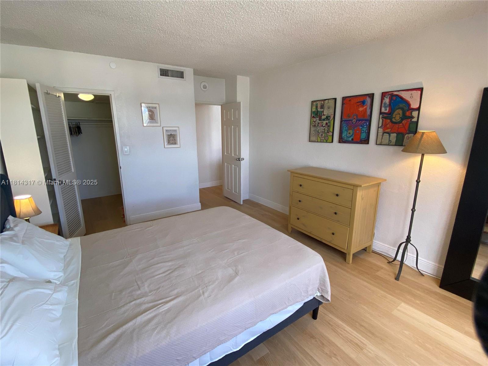 image Flamingo South Beach39