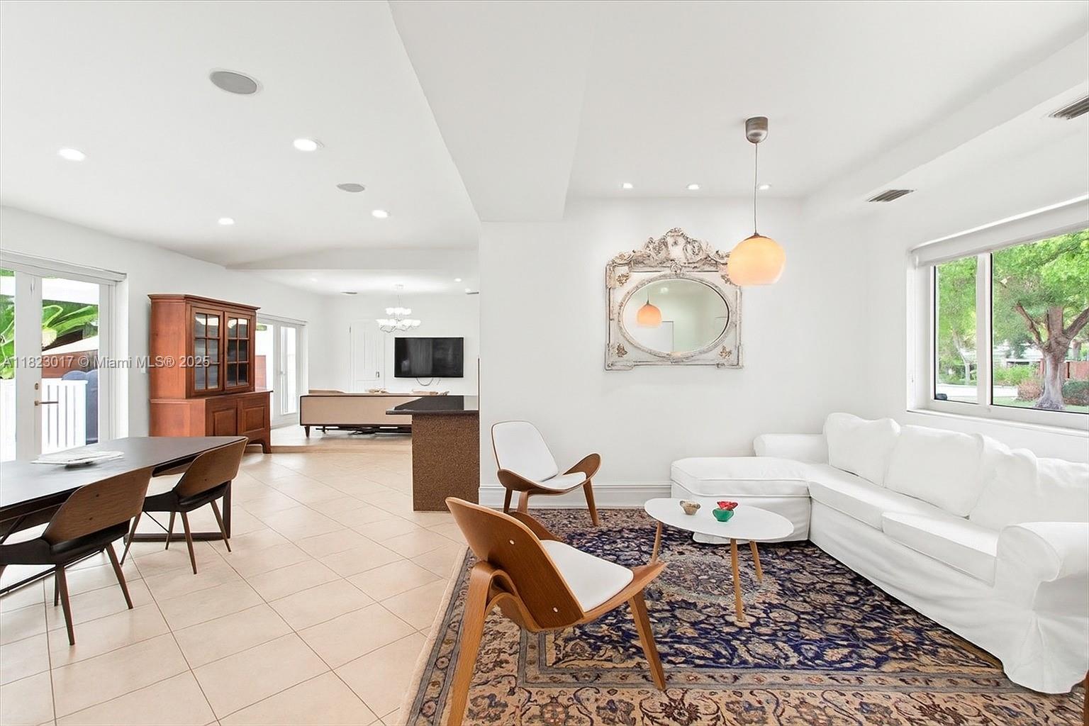 4190 Pamona Ave Miami, FL 33133 4190 Pamona Ave Miami, FL 33133