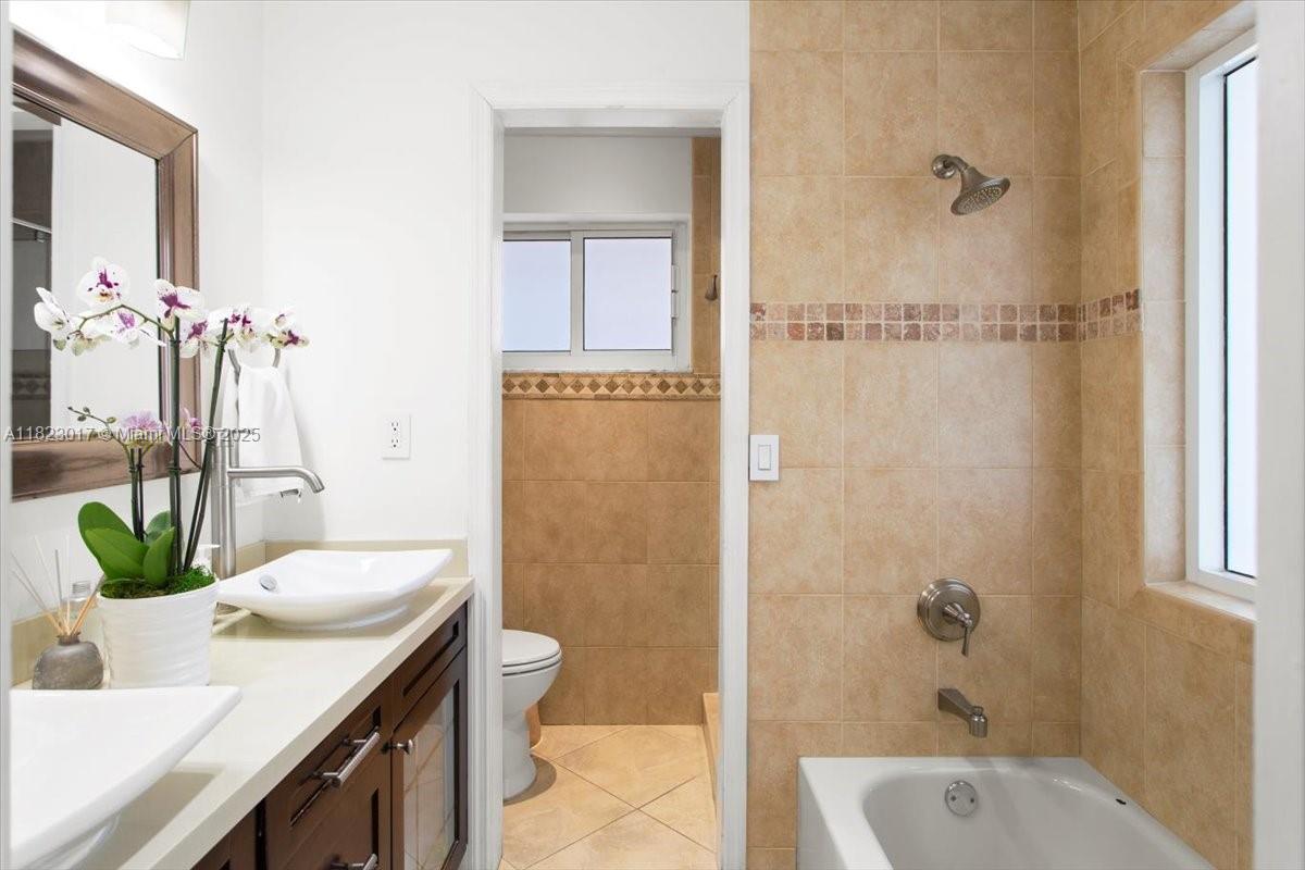 4190 Pamona Ave Miami, FL 33133 4190 Pamona Ave Miami, FL 33133
