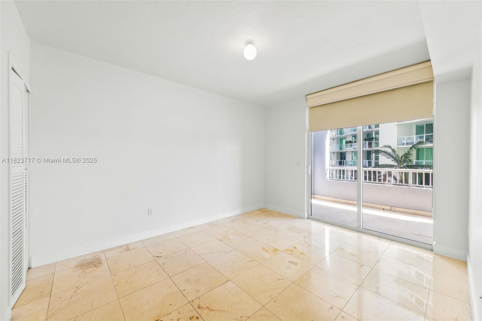 image The Sail Condo10