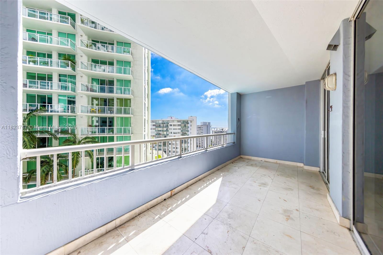 image The Sail Condo17
