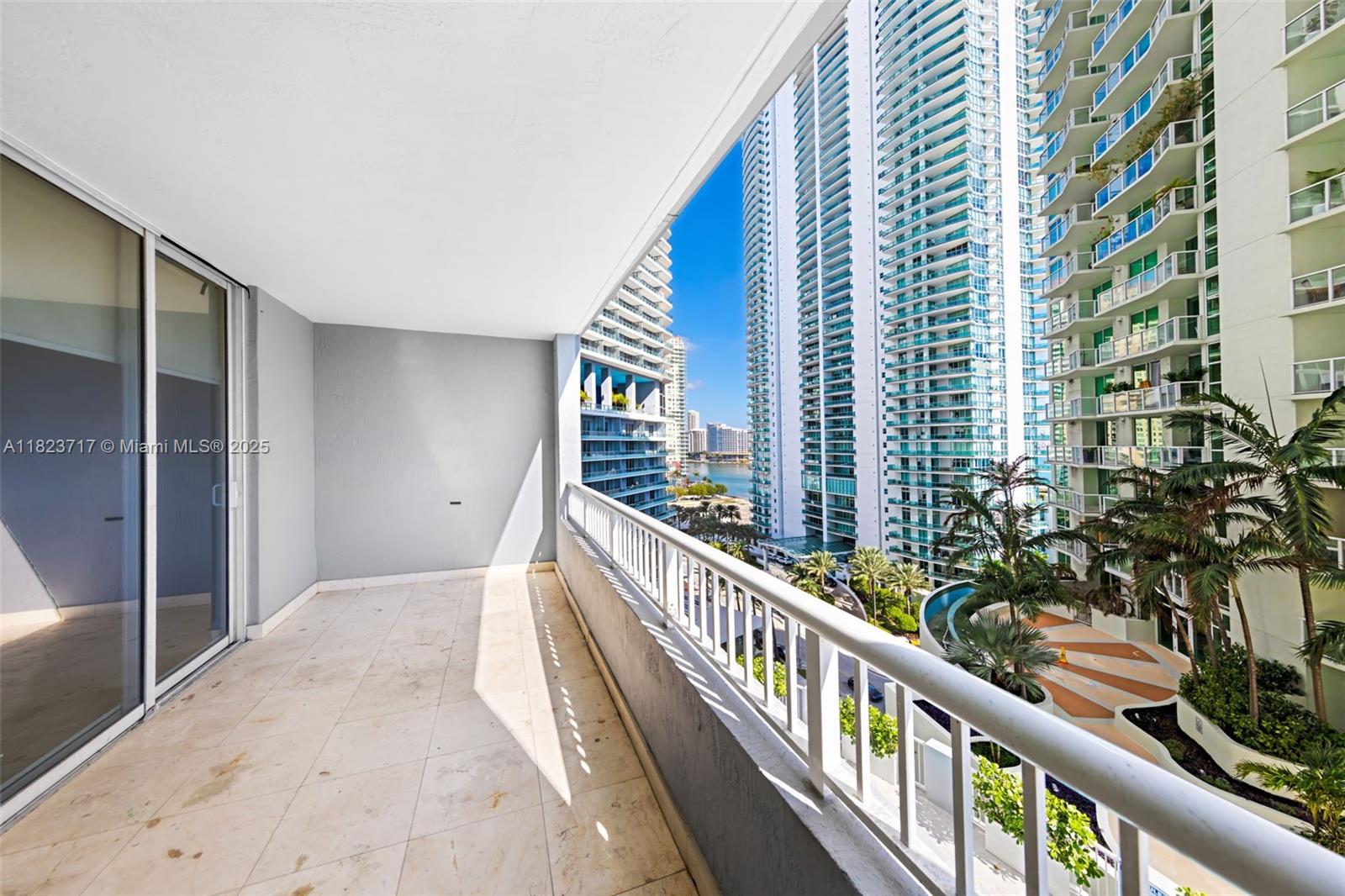 image The Sail Condo18