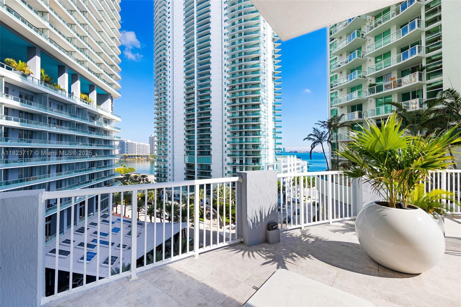 image The Sail Condo21