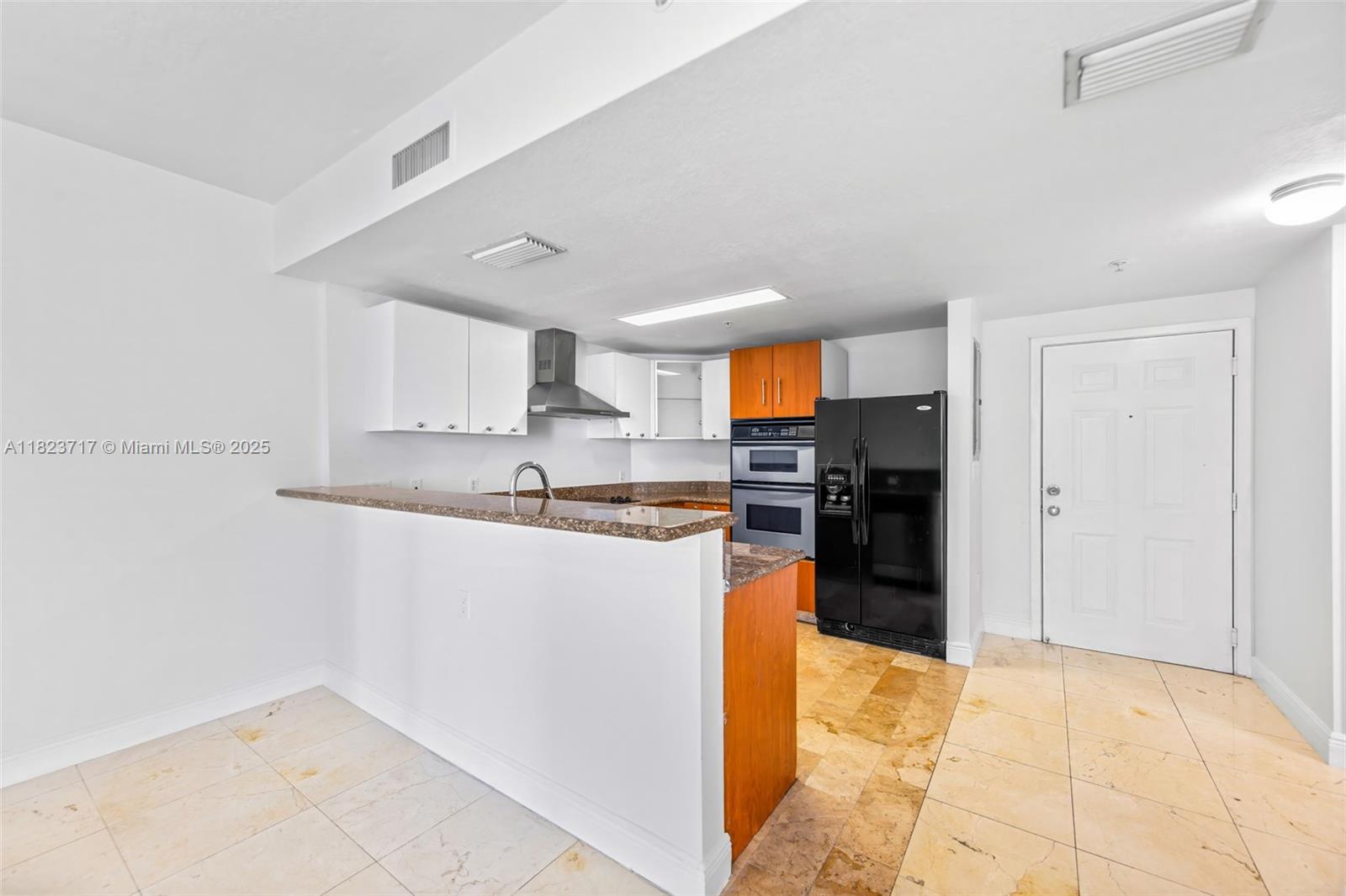 image The Sail Condo6