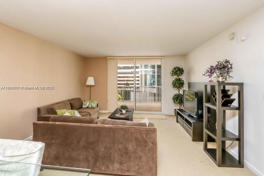 image The Club At Brickell Bay14